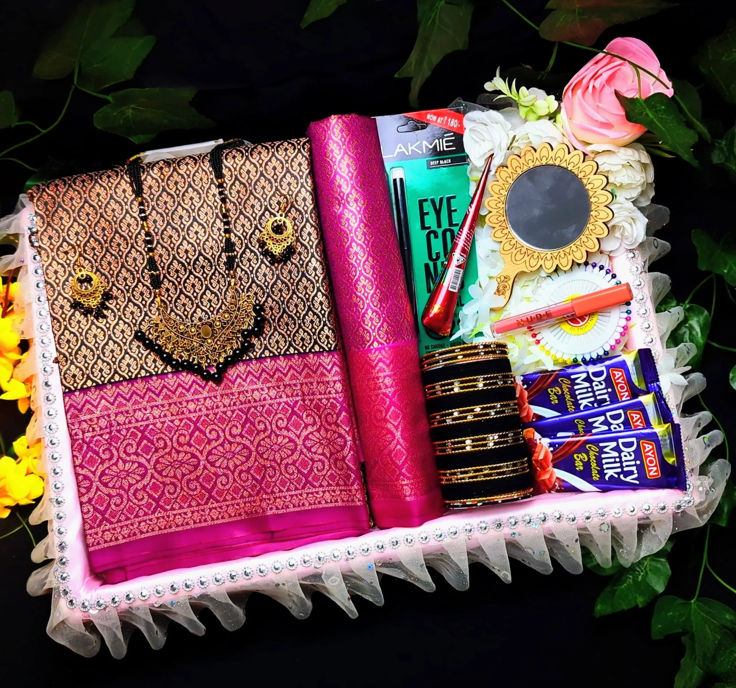 Trendy kanchi boron Saree Gift Box - উৎসবের সেরা শাড়ি কম্বো