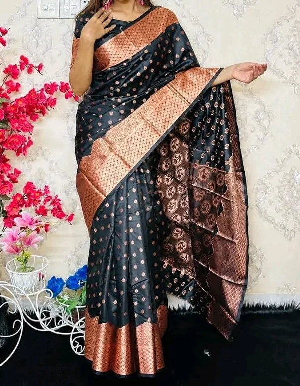 Best selling Black Katan Saree Gift Box for Wife - অ্যানিভার্সারি স্পেশাল গিফট কম্বো - Image 2
